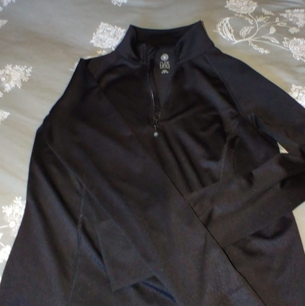 Activewear long sleeve breathable